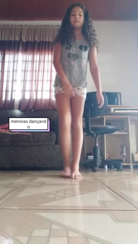 varias meninas dancando | Discover 