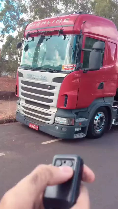Scania R450  Fotos de caminhão rebaixado, Imagens de caminhão, Caminhões  brasileiros