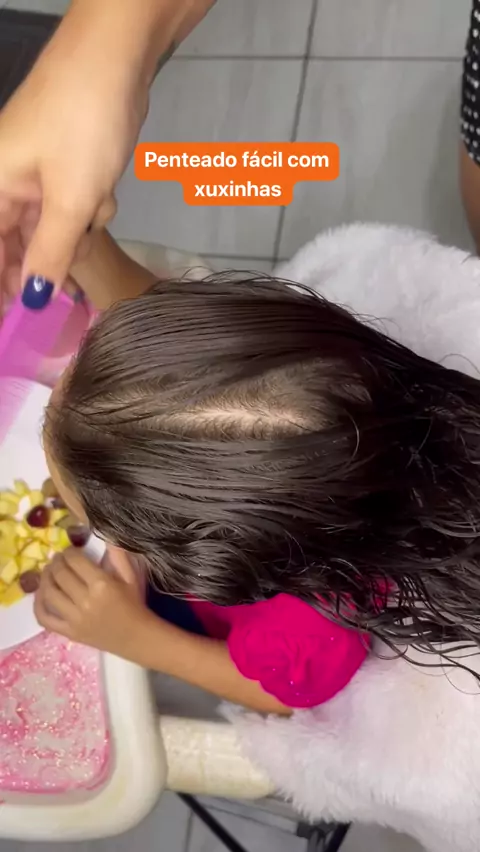 Penteado infantil com xuxinhas  Penteado em criança #penteado  #penteadoinfantil 