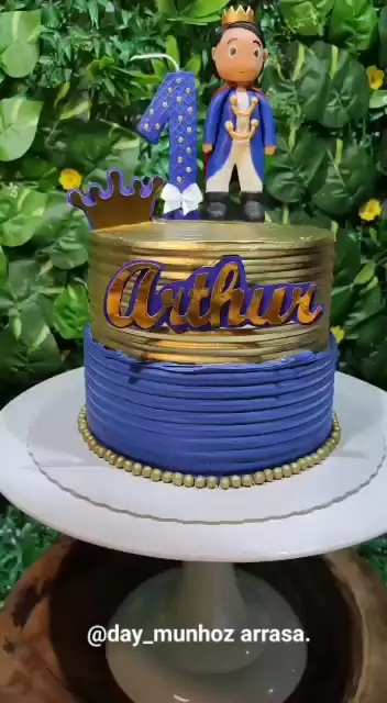 Arthur on X: O bolo oficial veio e ele sempre comigo @boicaprichoso   / X