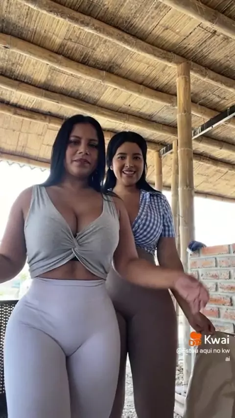 novinha & novonha mostrando a rachaada| Discover