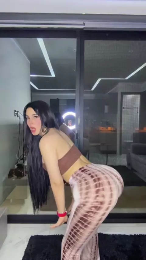 latina twerk & latina butt twerk| Discover